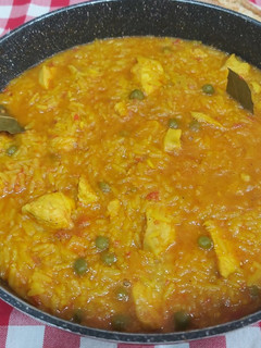 Una foto de Arroz caldoso con pollo