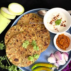 A picture of Lauki Paratha.