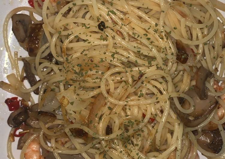 Cara Gampang Membuat Spaghetti Prawn Aglio E Olio, Bisa Manjain Lidah