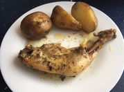 A picture of chicken drumsticks and thighs