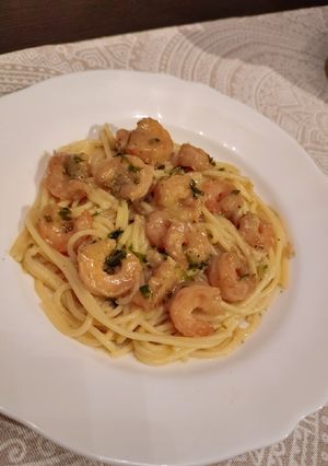 Fokhagymás - tejszínes garnèla spagettivel recept fotója