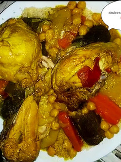 صورة لوصفة كسكس مرق احمر بالدجاج 🇩🇿😋