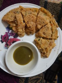 सूजी का उत्तपम (suji ka uthappam recipe in Hindi) रेसिपी मुख्य फोटो