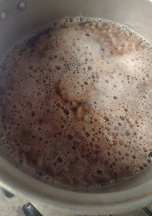 Una foto de FRIJOLES DE LA OLLA PINTO A mi ESTILO😍😍