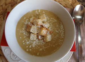 Foto principal de Crema de verduras variadas con leche evaporada y condimentos