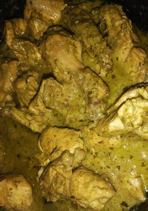 A picture of Hariyali chicken (green chicken)🐔.