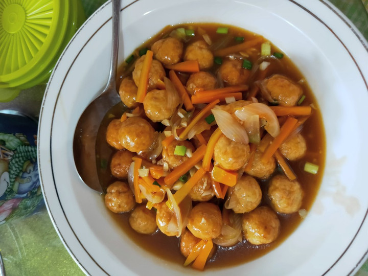 Langkah Mudah untuk Menyiapkan Bola Daging dengan Saus Asam Manis (Sweet and Sour Meatballs) Anti Gagal