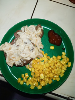 Foto resep Steak with Creamy Mushroom Sauce