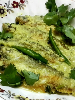 A picture of Til Pabda/ Pabda Fish Curry in Sesame Seeds Paste.
