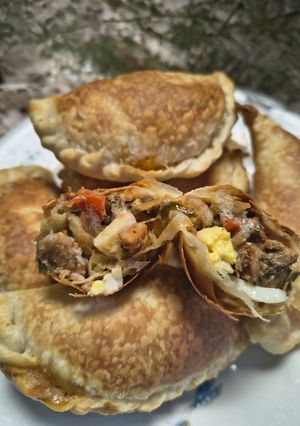 Una foto de Empanadas Rápidas Fáciles Y Ricas / Clásicos Argentinos