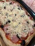 Pizza ușoară cu blat pufos 🍕