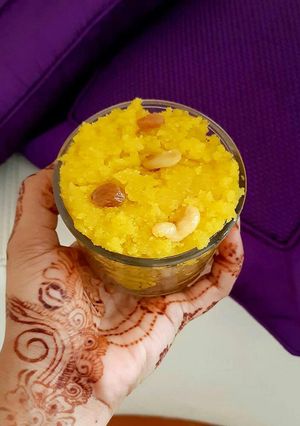 A picture of Pineapple rava seera/pudding.