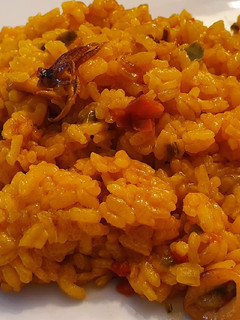 Una foto de Arroz con chipirones