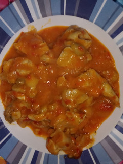 Una foto de Pollo a la huerta