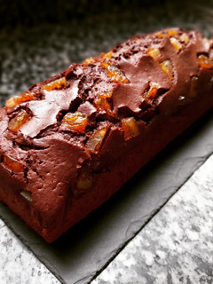 Foto principal de Bizcocho de chocolate con naranja confitada