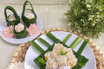Anti Ribet, Bikin Klepon Labu Kuning Dengan Takir Anyaman Praktis