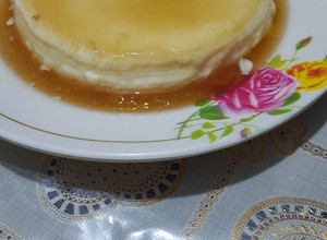 A picture of Egg pudding,on the hob.