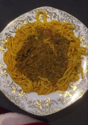 صورة لوصفة سباقيتي باللحم المفروم والبندورة 😋 🍅