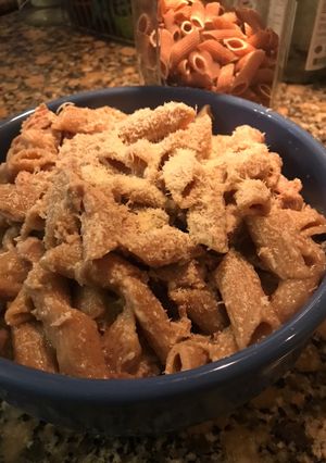 Una foto de Fideos integrales con lomitos de atún