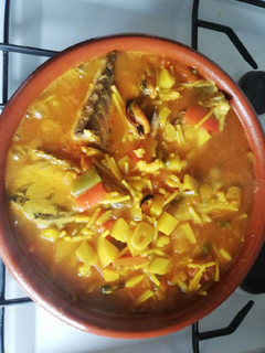 Una foto de Cazuela de fideos con caballa de la bahía