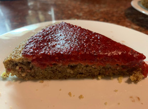 Una foto de TARTA de CIRUELAS y Chía (sin gluten)