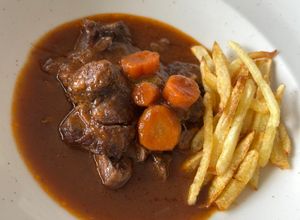 Foto principal de Osobuco de ternera en salsa 🥩🍛