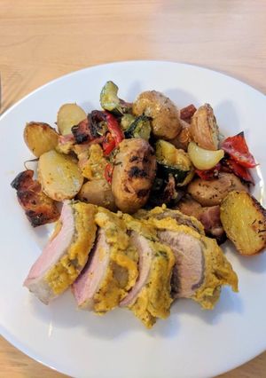 Mustáros rozmaringos kéregben sült sertésszűz, grill zöldségekkel recept fotója
