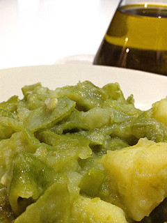 Una foto de Alubia verde con patata