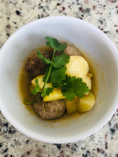 Una foto de Albóndigas verdes (en salsa verde)