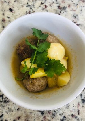Una foto de Albóndigas verdes (en salsa verde)