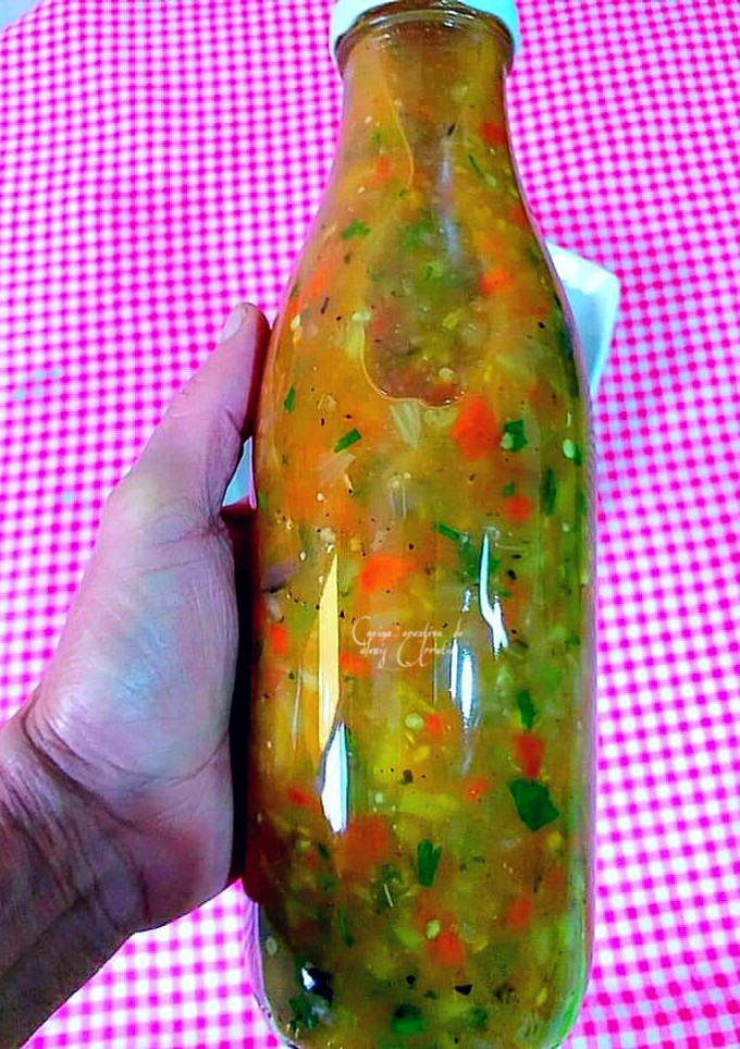 Una foto de Salsa semi picante de pimientos asados y berenjenas