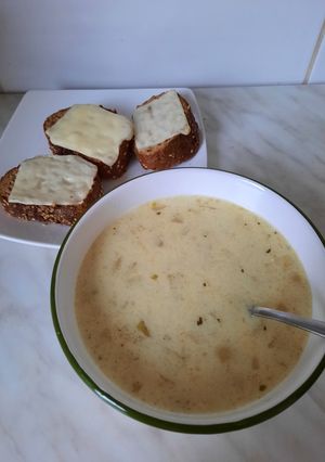Tejszínes hagymaleves recept fotója