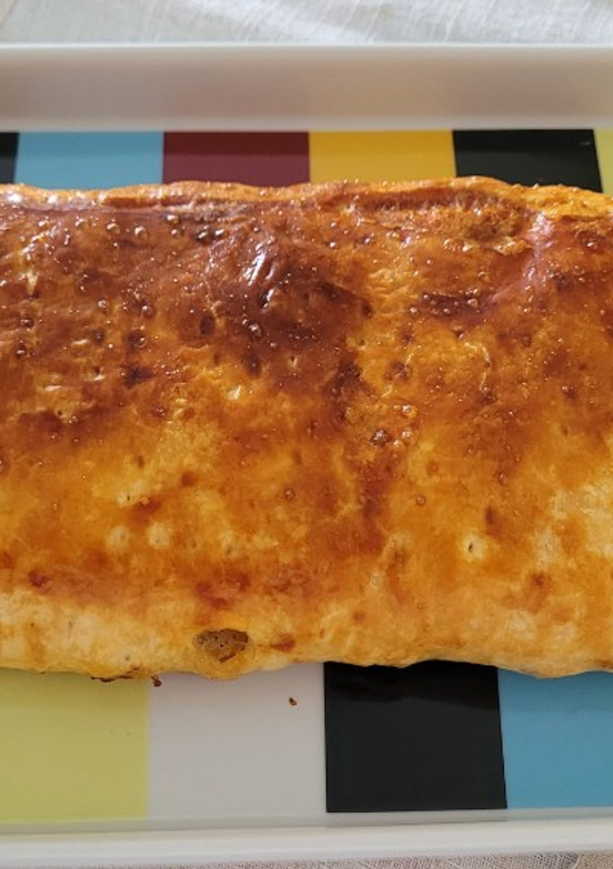 Una foto de Hojaldre relleno de pisto, para una cena de verano