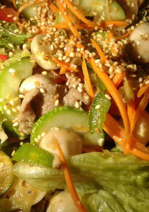 Hình của món Gỏi bò cà pháo (gỏi bò Campuchia).