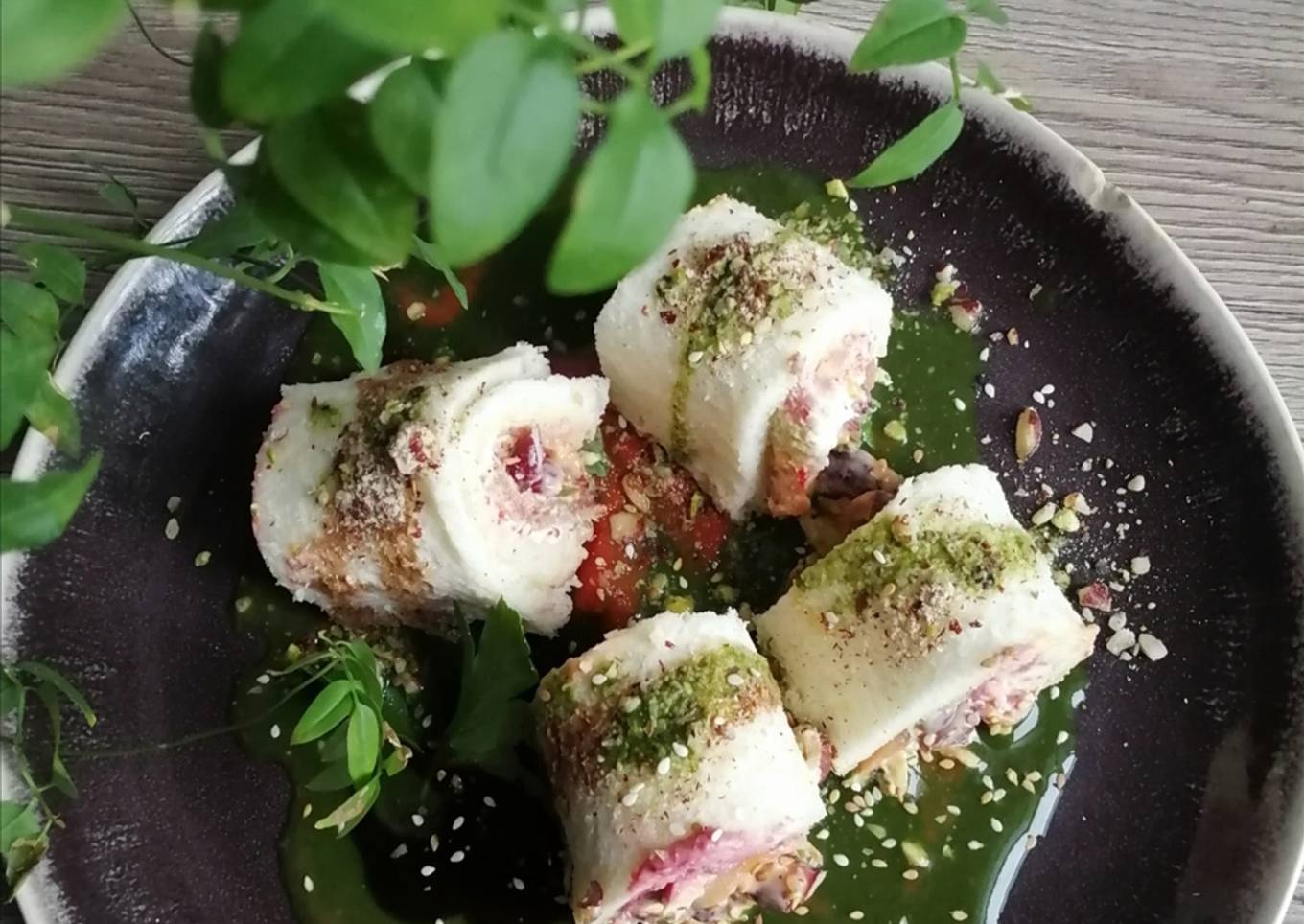 Rouleaux apéritifs aux 4 fromages 🧀sauce avocat 🥑pois chiche🥪