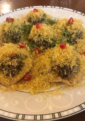 A picture of Sev Poori.