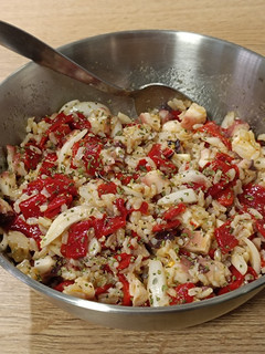 Una foto de Vinagreta de pulpo con piquillo y arroz integral