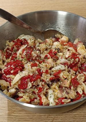 Una foto de Vinagreta de pulpo con piquillo y arroz integral