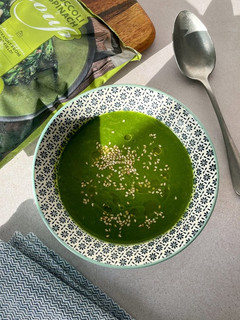 Una foto de Crema rápida de espinacas