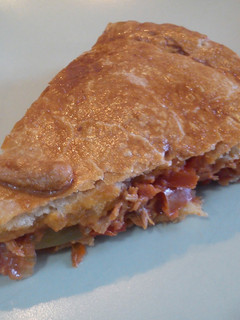 Una foto de Empanada de carne o atún