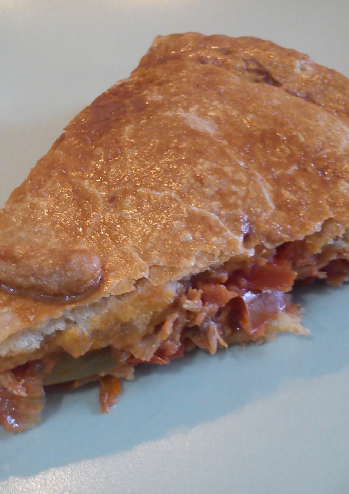 Una foto de Empanada de carne o atún