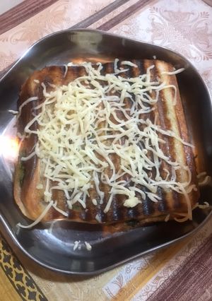A picture of Cheese grill sandwich..