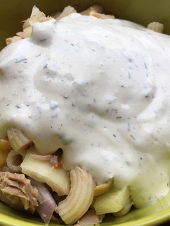 Tonhalas tésztasaláta recept fotója