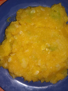 Una foto de Puré mixto de verduras con aderezo de zanahorias y ajo