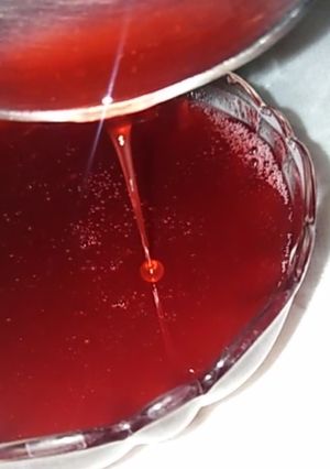 A picture of Pomegranate molasses.