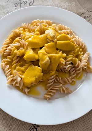 Vadas mártás csirkével recept fotója