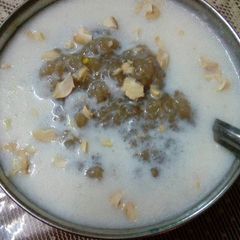 Raskheerganne ke ras se yeh kheer banti hi A picture of Raskheerganne ke ras se yeh kheer banti hi.