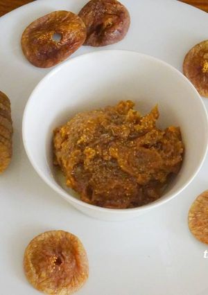 அத்ததிப்பழம் சட்னி / அஞ்சூரா சட்னி செய்முறை முக்கிய புகைப்படம்