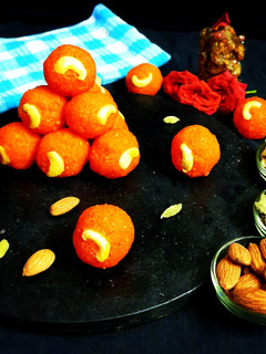 மோத்தி சூர் லட்டு(mothichoor laddu recipe in tamil) செய்முறை முக்கிய புகைப்படம்