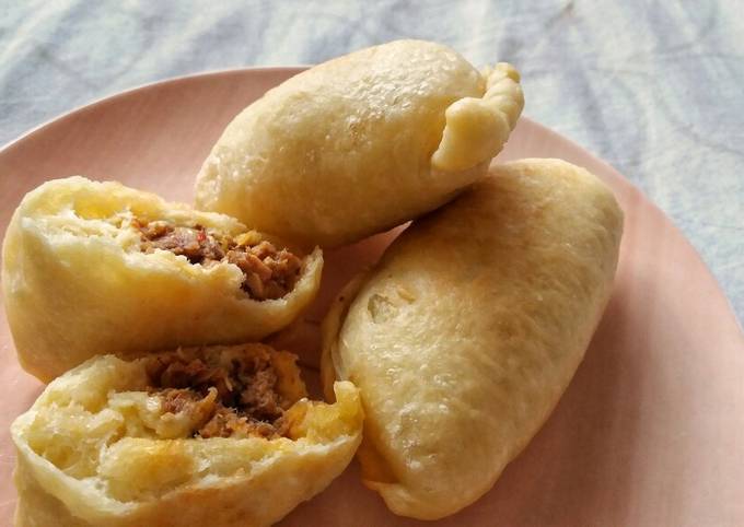 Panada / Fried Bread Dough With Spicy Fish Filling recipe main photo